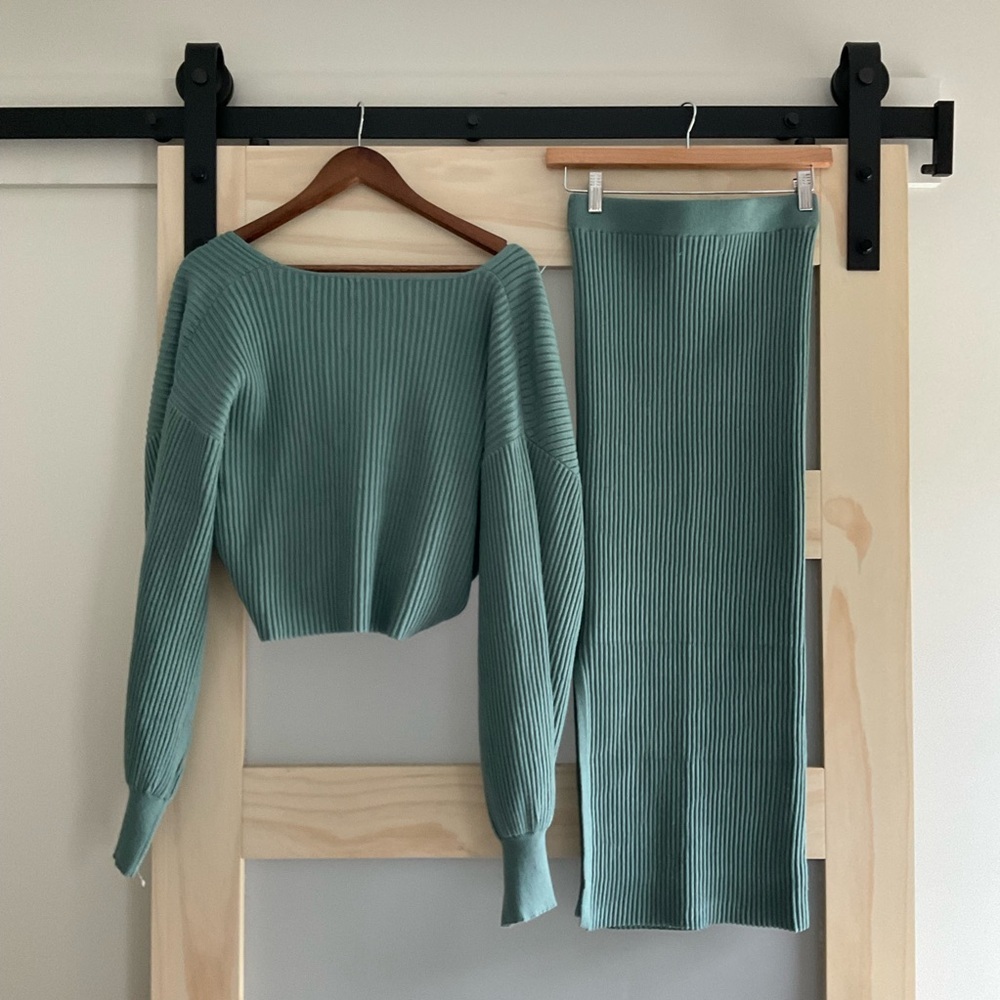 Petal & Pup Ribbed Knit Set M/L Green Crop Top Midi Skirt Stretchy Matching Set - Picture 3 of 3